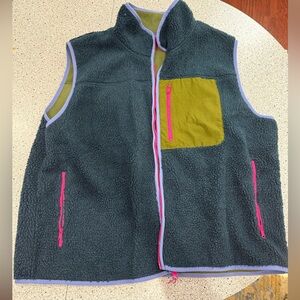 Eddie Bauer Green Fleece Vest with Blue Trim